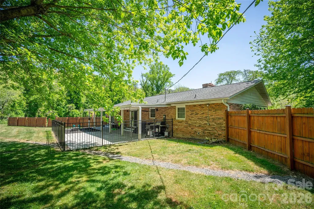 7 Lula Cove Road Weaverville NC 28787
