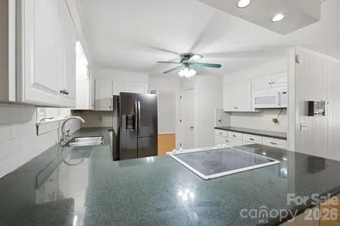 710 37th Avenue NE Hickory NC 28601