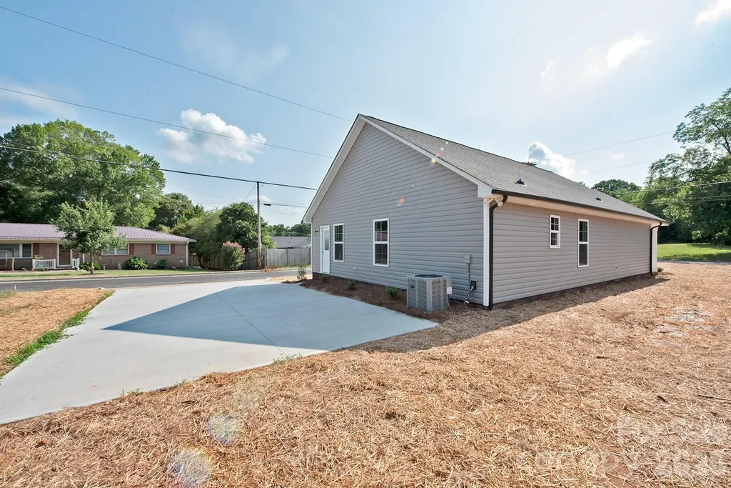 135 Beaver Street Landis NC 28088