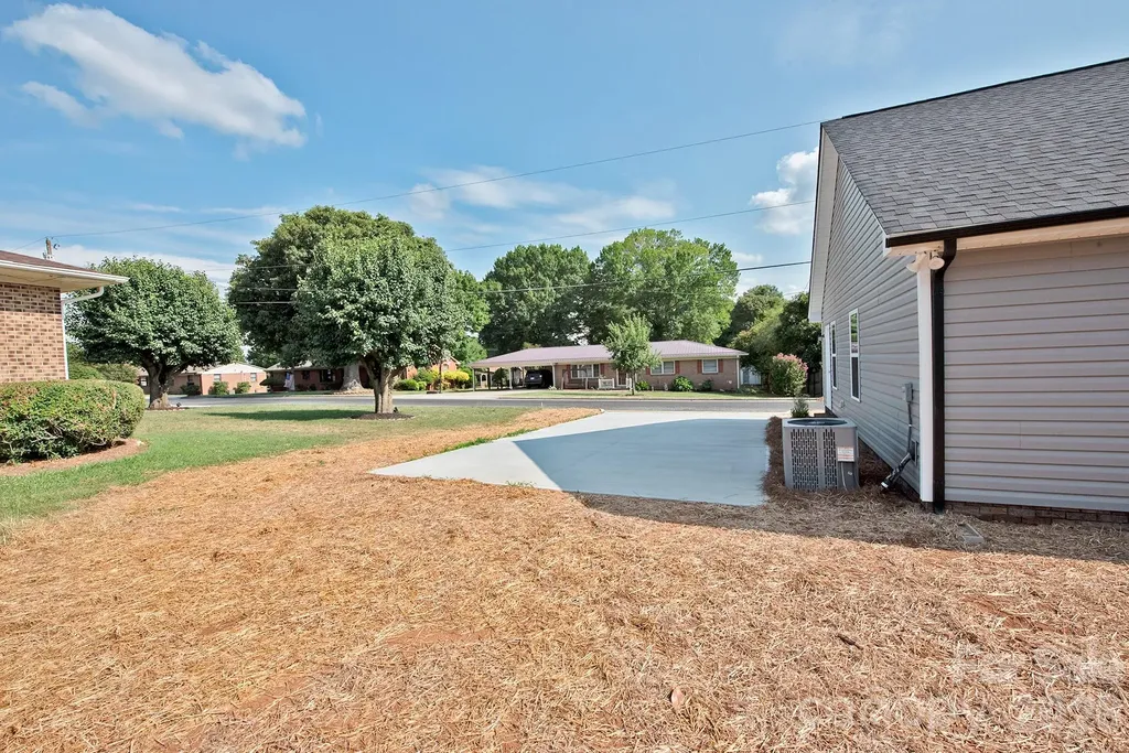 135 Beaver Street Landis NC 28088