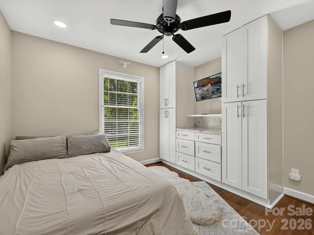 1401 Worcaster Place Charlotte NC 28211