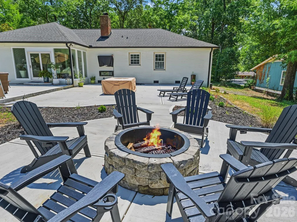 1401 Worcaster Place Charlotte NC 28211