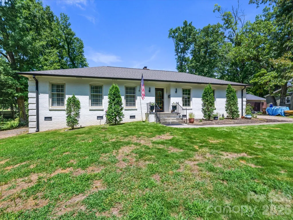 1401 Worcaster Place Charlotte NC 28211