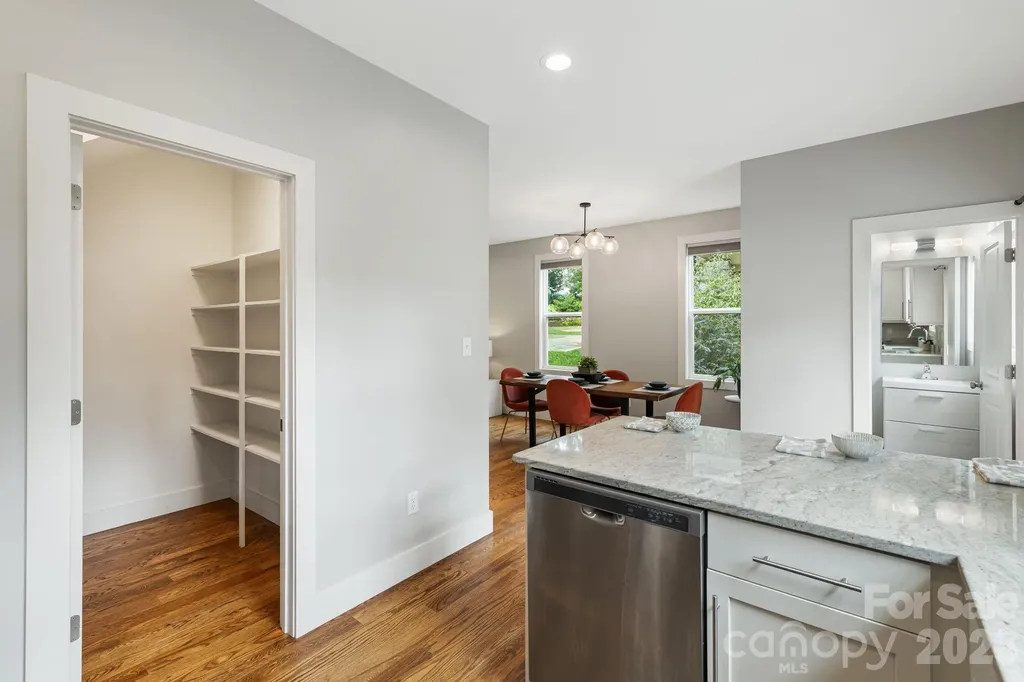 81 Bellevue Road Asheville NC 28803