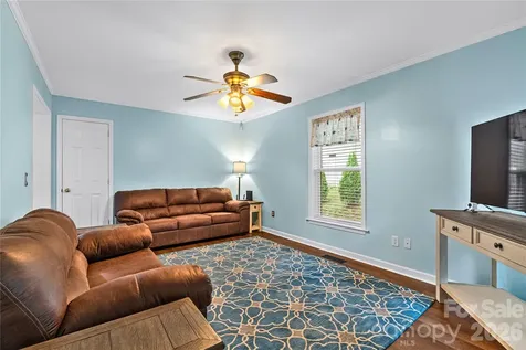 41 Wilmington Street Asheville NC 28806