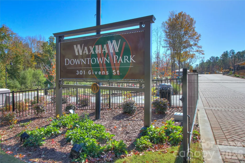 1016 Sharon Drive Waxhaw NC 28173