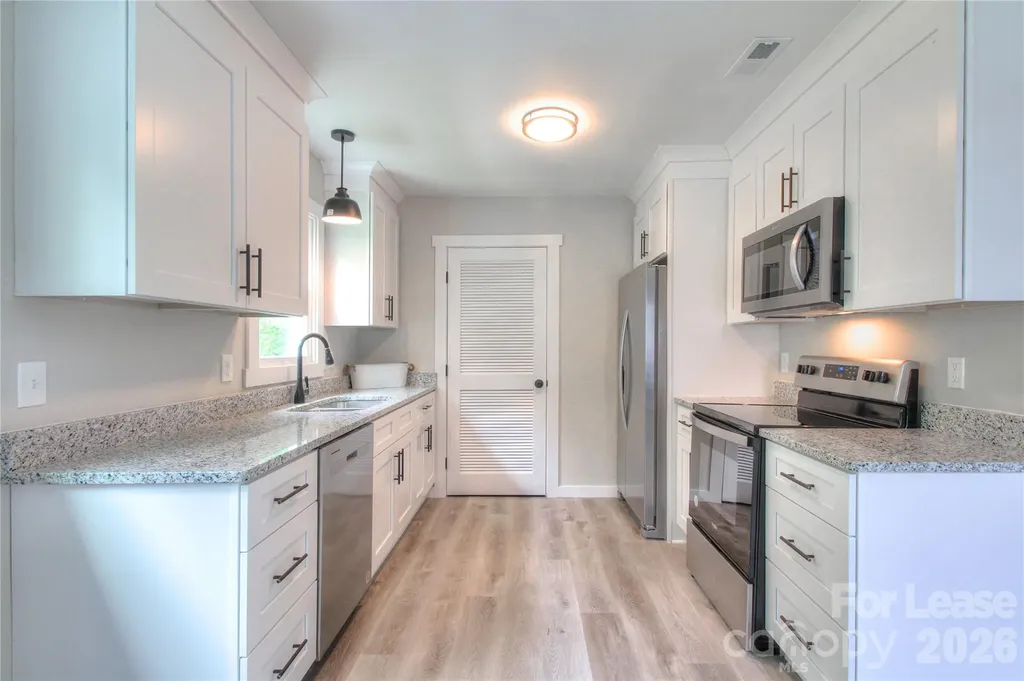 1016 Sharon Drive Waxhaw NC 28173
