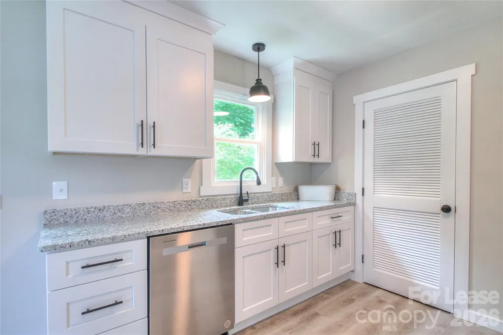 1016 Sharon Drive Waxhaw NC 28173