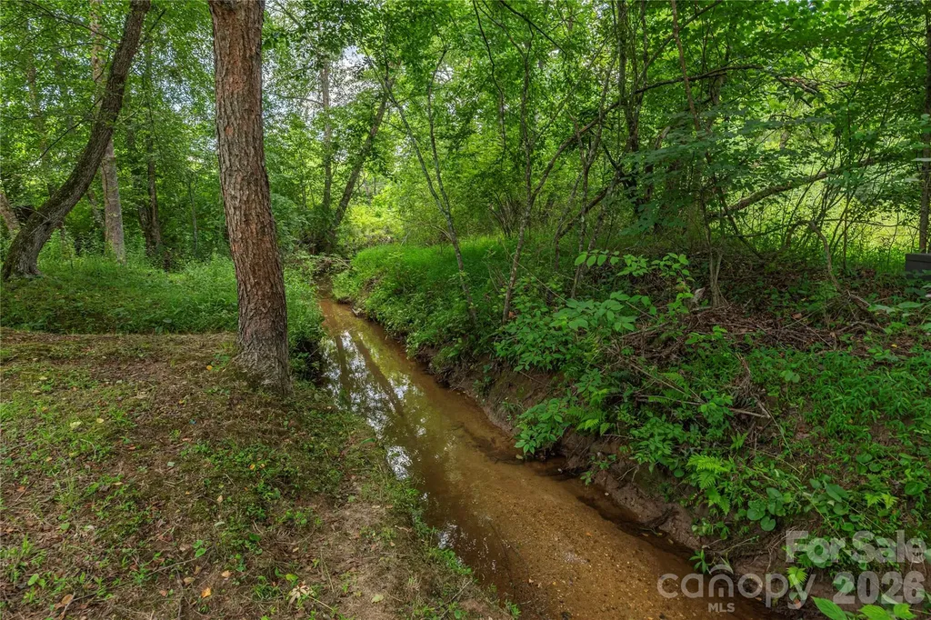 992 Brickyard Road Horse Shoe NC 28742