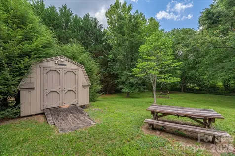 992 Brickyard Road Horse Shoe NC 28742
