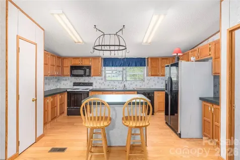 992 Brickyard Road Horse Shoe NC 28742