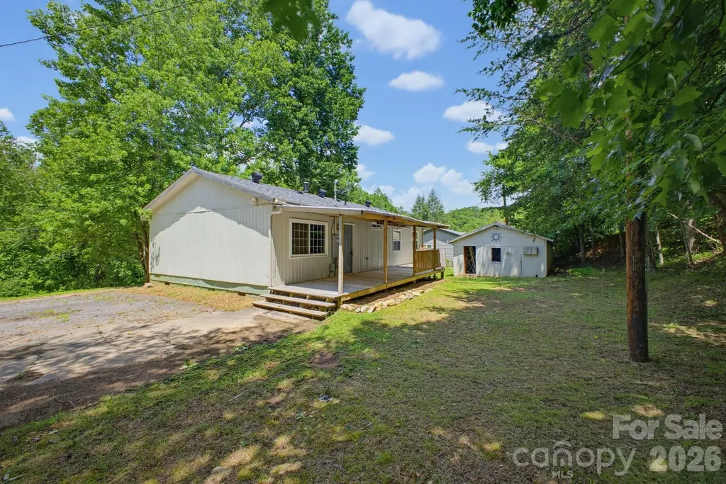 488 John Swofford Road Nebo NC 28761