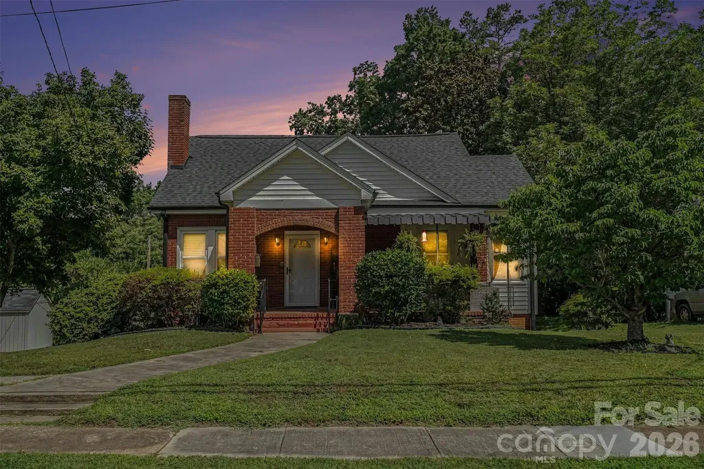 89 Hillcrest Avenue SE Concord NC 28025