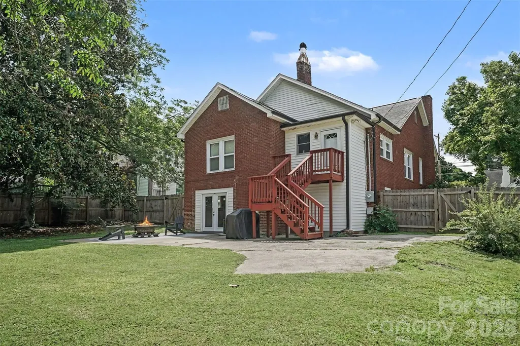89 Hillcrest Avenue SE Concord NC 28025