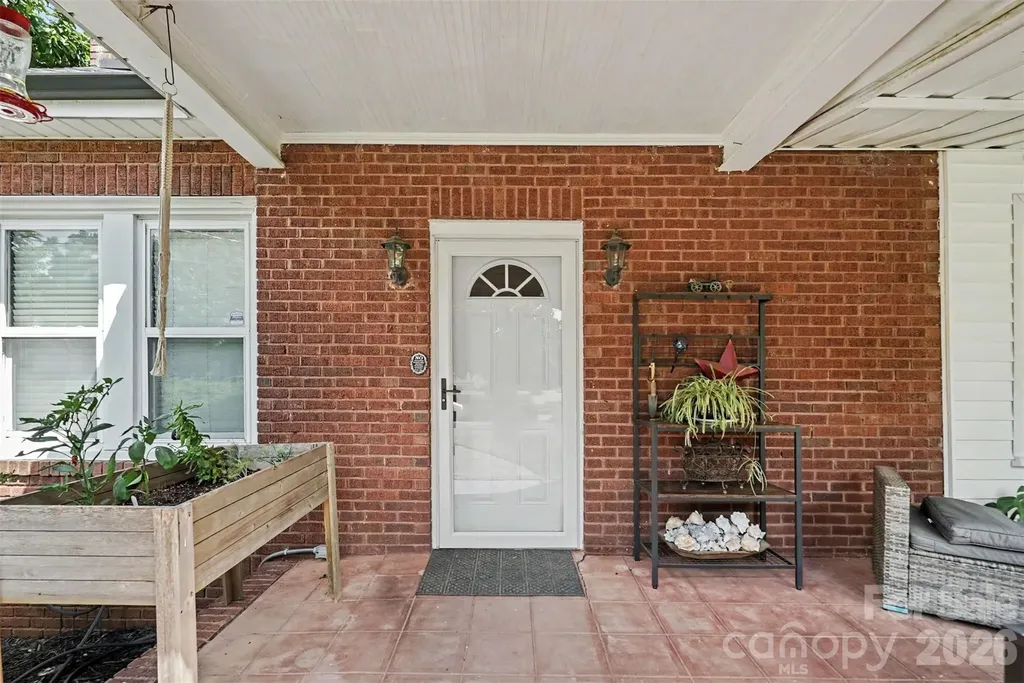 89 Hillcrest Avenue SE Concord NC 28025