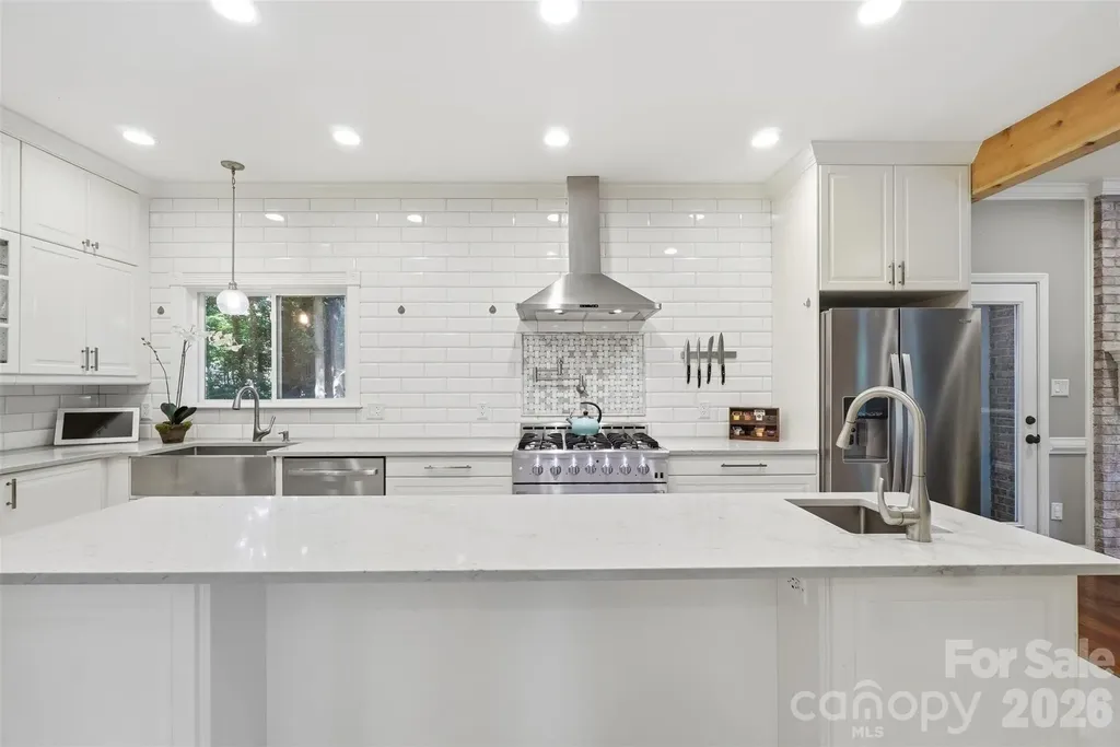 1112 Long Paw Lane Charlotte NC 28214