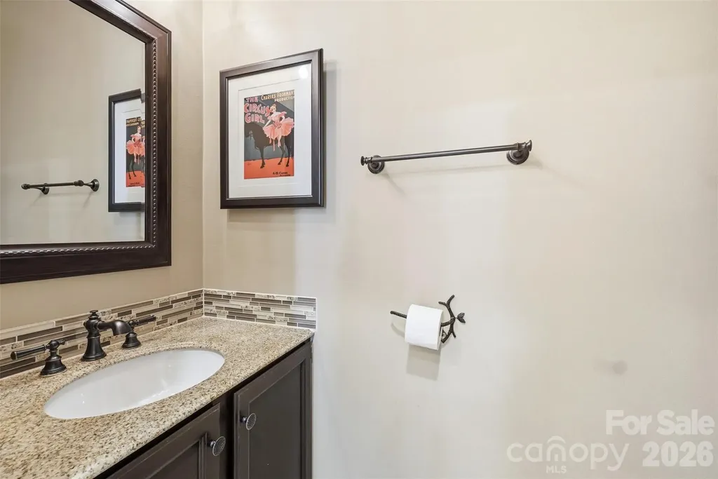 1112 Long Paw Lane Charlotte NC 28214