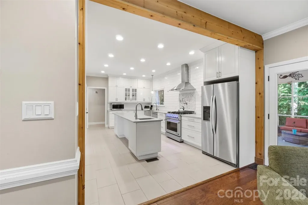 1112 Long Paw Lane Charlotte NC 28214