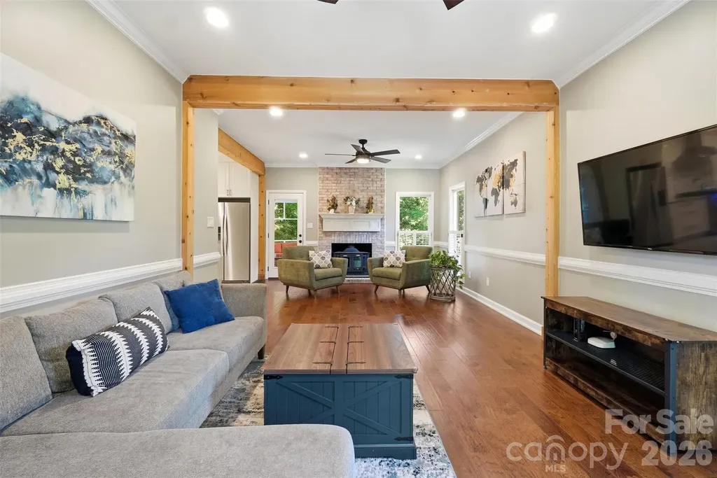 1112 Long Paw Lane Charlotte NC 28214