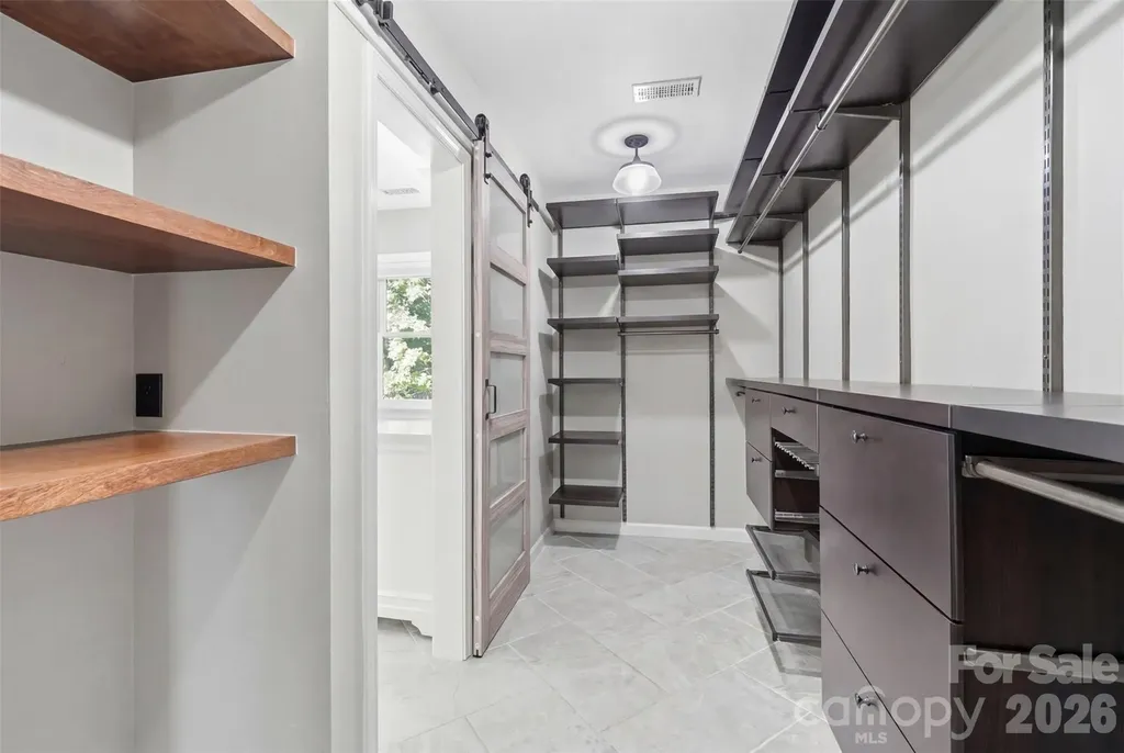 1112 Long Paw Lane Charlotte NC 28214