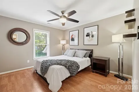 1112 Long Paw Lane Charlotte NC 28214