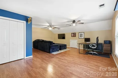 1112 Long Paw Lane Charlotte NC 28214