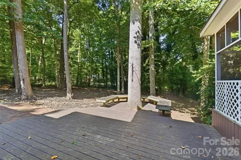 1112 Long Paw Lane Charlotte NC 28214