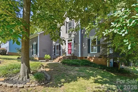 1112 Long Paw Lane Charlotte NC 28214