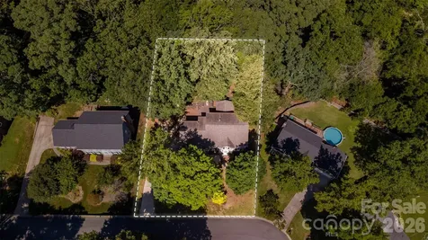 1112 Long Paw Lane Charlotte NC 28214