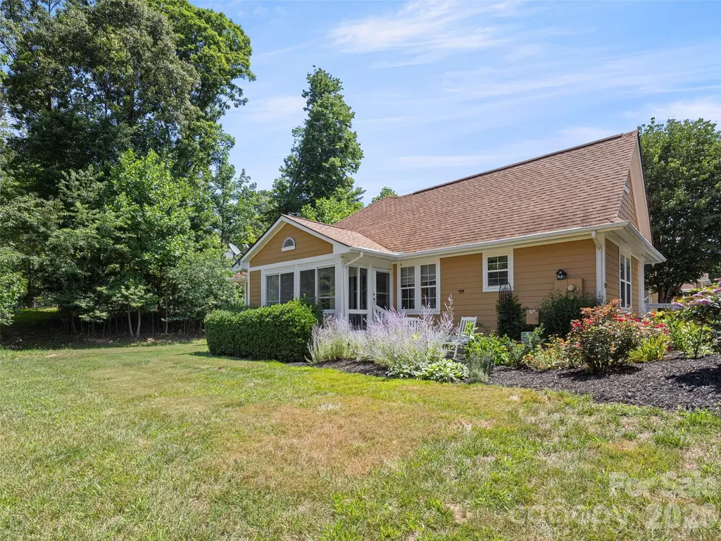 1301 Hyde Park Drive Asheville NC 28806