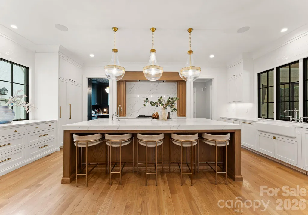 4420 Forest Hills Drive Charlotte NC 28226