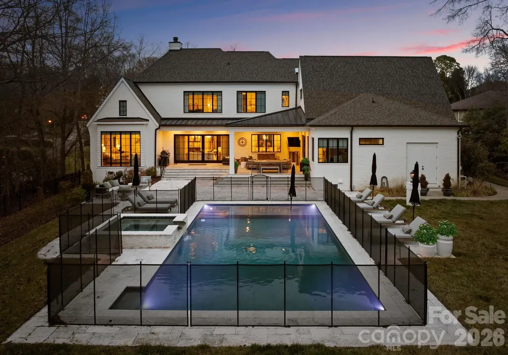4420 Forest Hills Drive Charlotte NC 28226