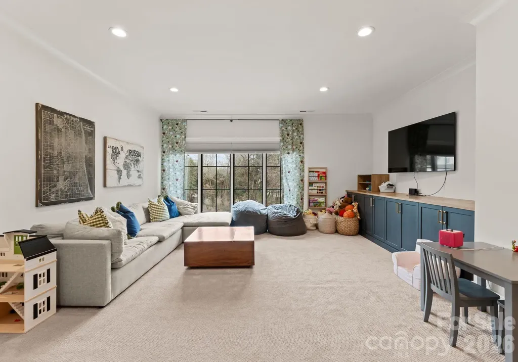 4420 Forest Hills Drive Charlotte NC 28226