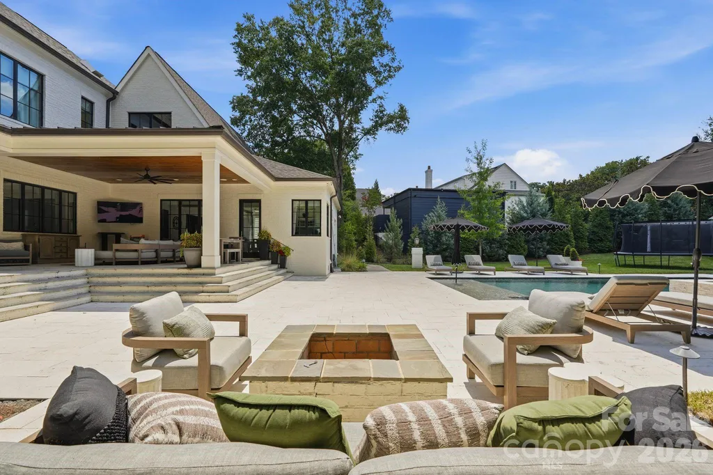 4420 Forest Hills Drive Charlotte NC 28226