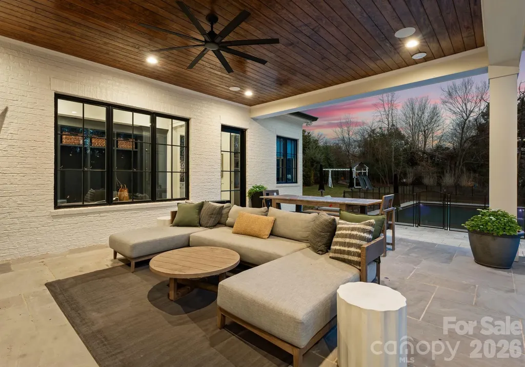 4420 Forest Hills Drive Charlotte NC 28226