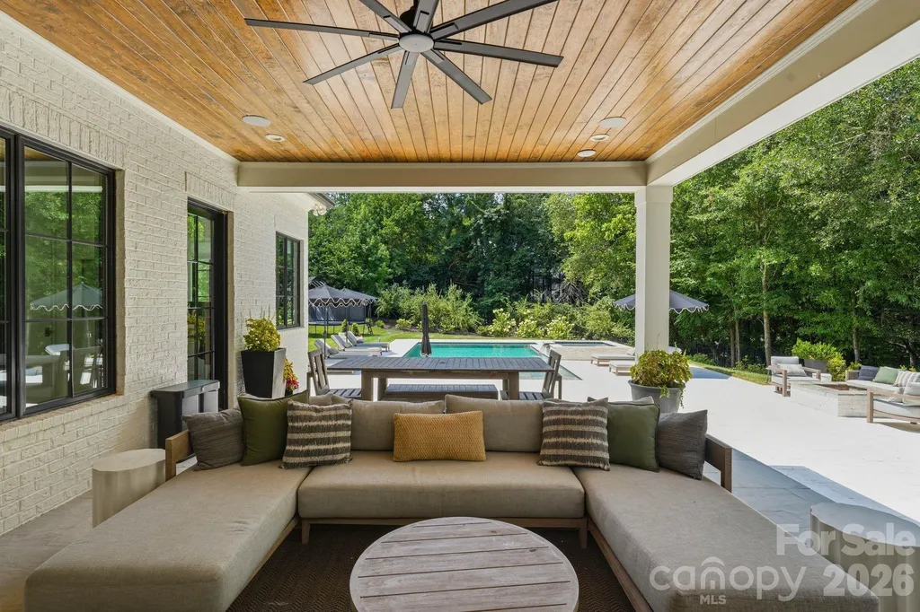 4420 Forest Hills Drive Charlotte NC 28226