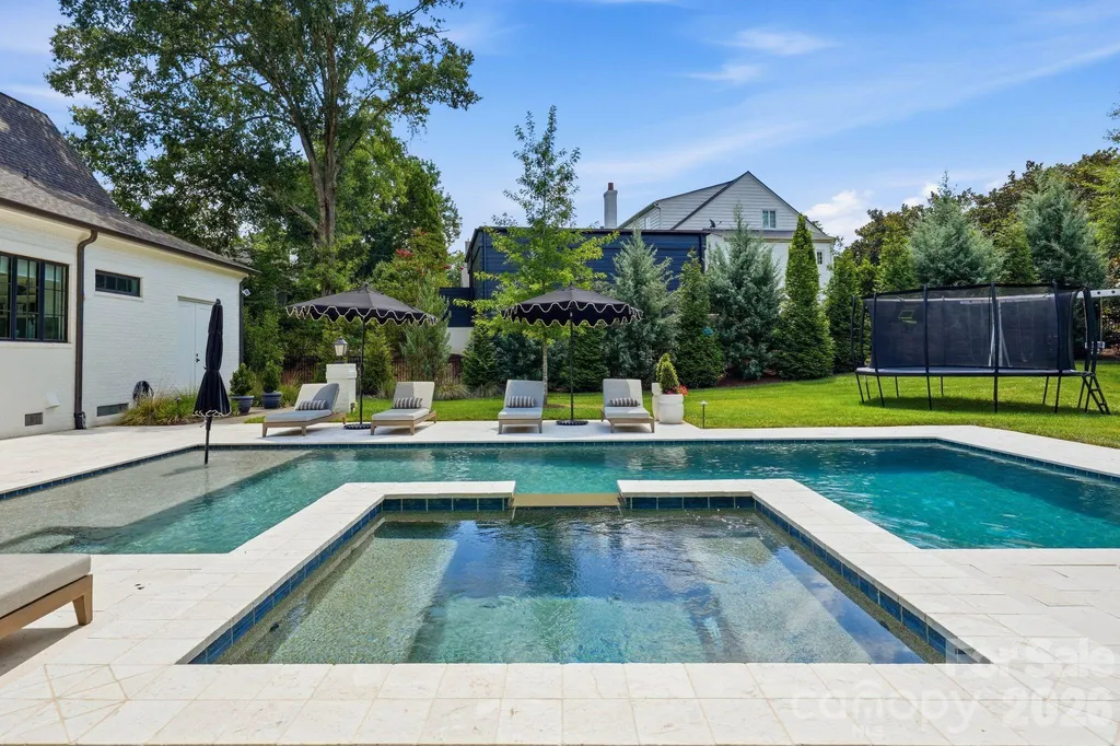 4420 Forest Hills Drive Charlotte NC 28226