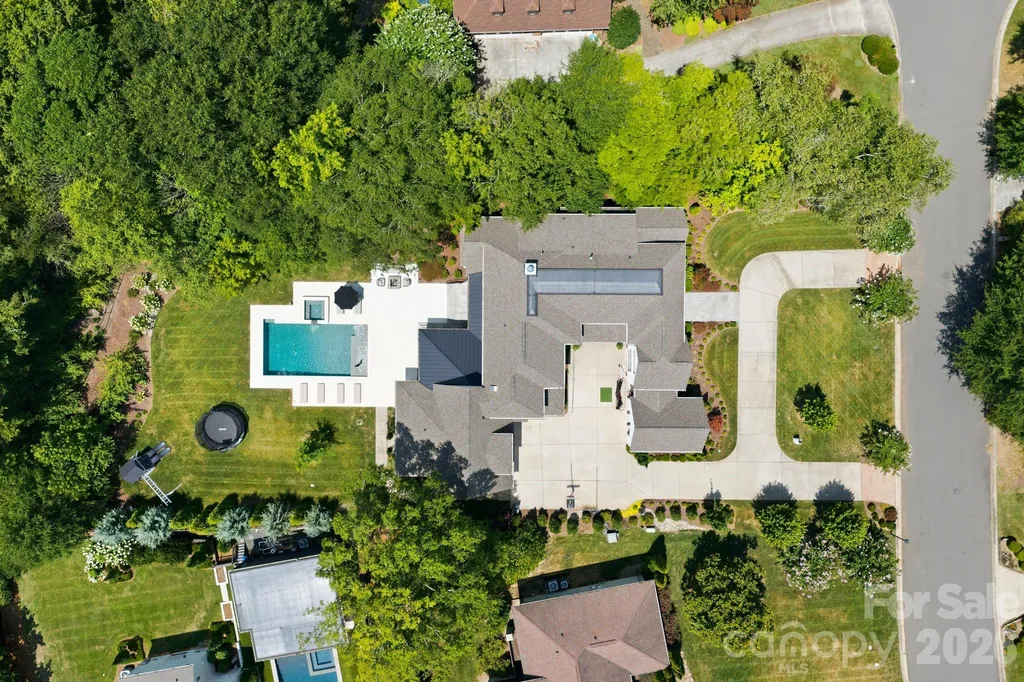4420 Forest Hills Drive Charlotte NC 28226