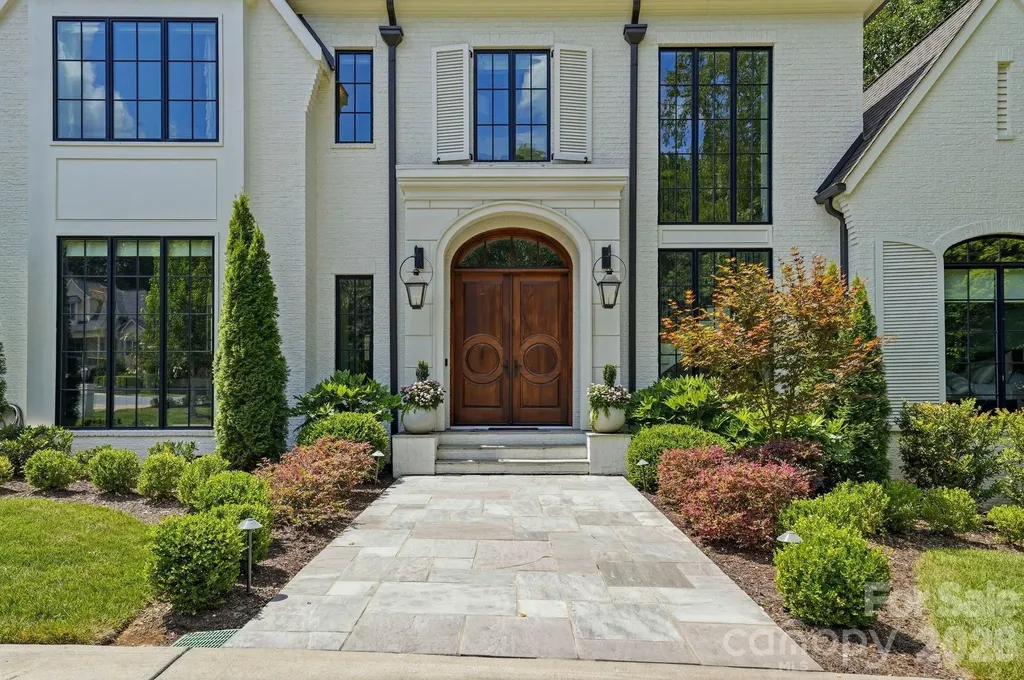 4420 Forest Hills Drive Charlotte NC 28226