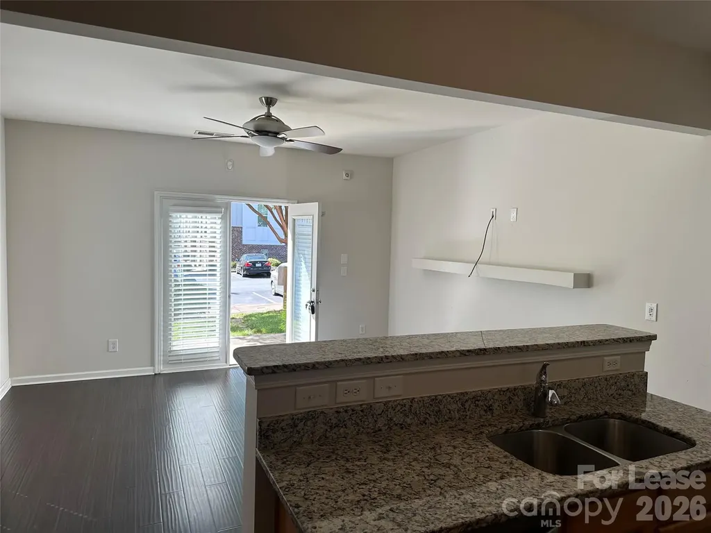 164 Parkwood Avenue Charlotte NC 28206