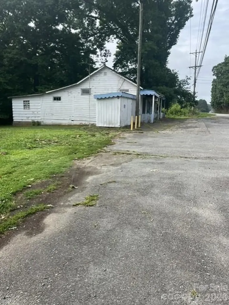 7721 Nc Highway 8 Lexington NC 27292