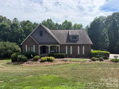 1448 Brookstone Drive Hickory NC 28602
