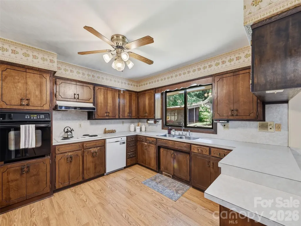 252 Big Stomp Road Waynesville NC 28786