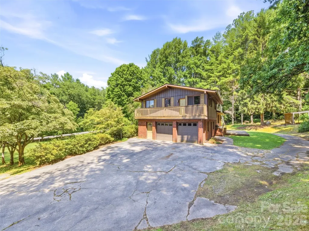 252 Big Stomp Road Waynesville NC 28786