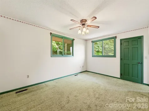 252 Big Stomp Road Waynesville NC 28786