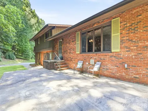 252 Big Stomp Road Waynesville NC 28786