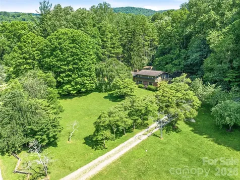 252 Big Stomp Road Waynesville NC 28786