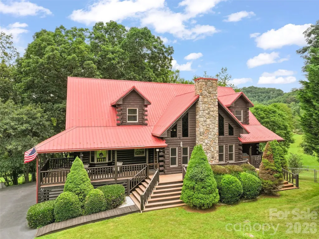 42 Chinaberry Court Waynesville NC 28785