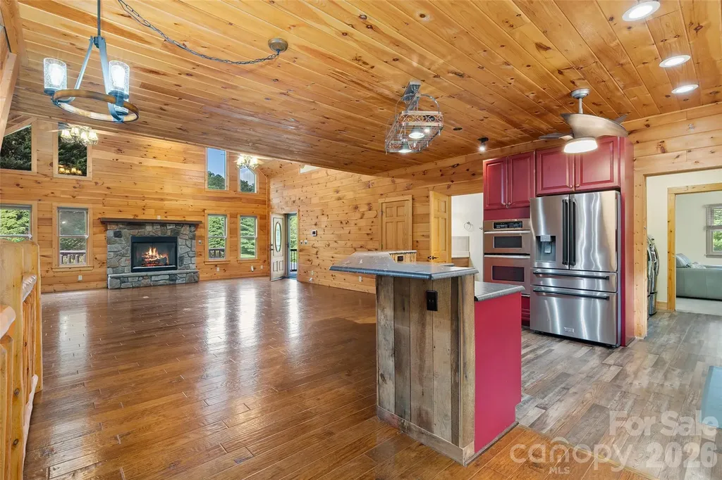 42 Chinaberry Court Waynesville NC 28785