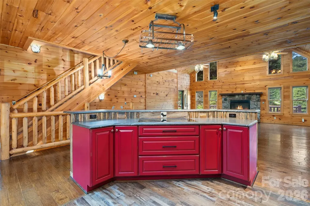 42 Chinaberry Court Waynesville NC 28785